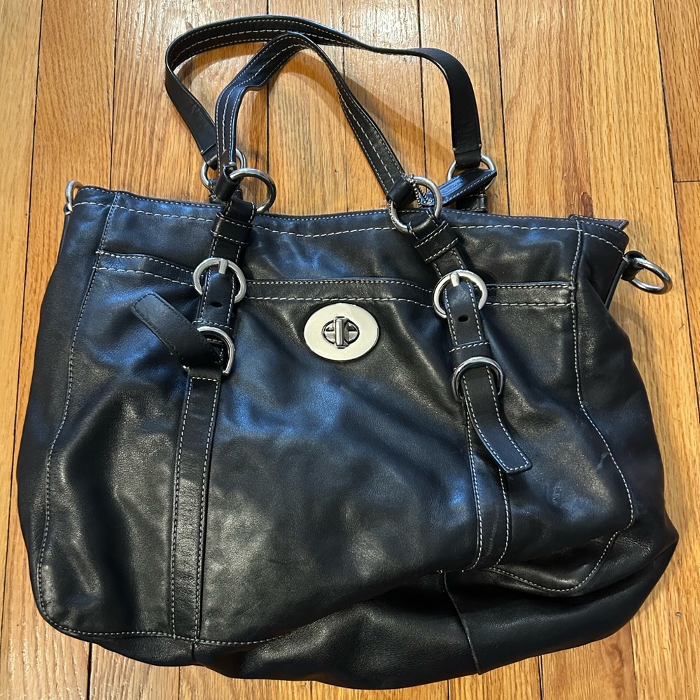 Black coach Chelsea satchel